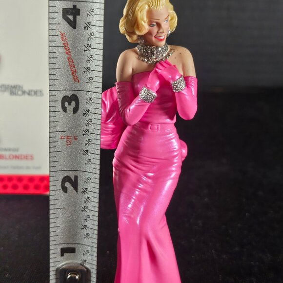 Hallmark Keepsakes Marilyn Monroe Gentlemen Prefer Blondes Ornament. 2013 - Picture 9 of 10